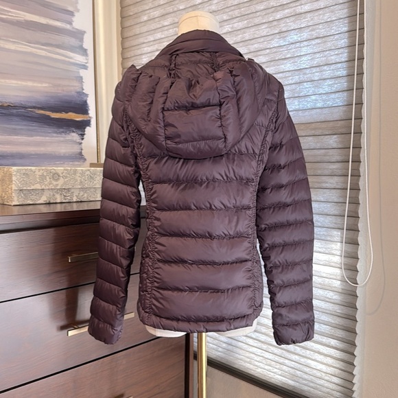 Woman's Lightweight Purple Puffer Jacket with Removable Hood, Size XS - Picture 4 of 7